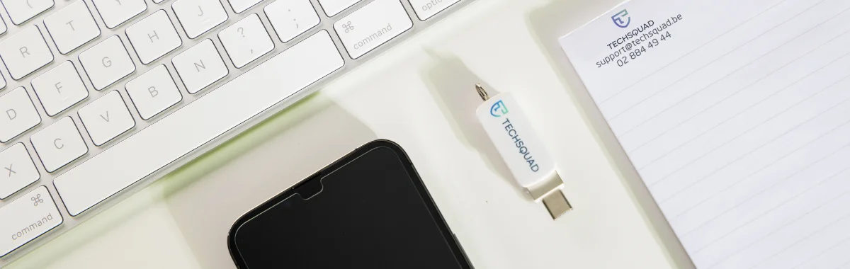 Johan Verbelen bij serveronderhoud